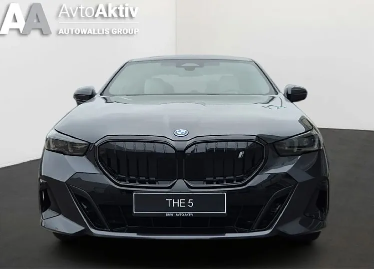 Zunanja slika - BMW i5 - xDrive40  AT - 1