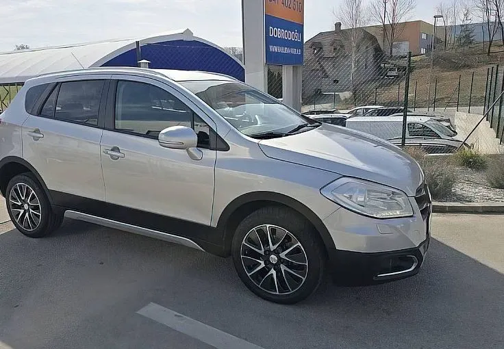 Zunanja slika - Suzuki SX4 S-Cross - 1.6 VVT ELEGANCE 4WD zelo lep... - 5