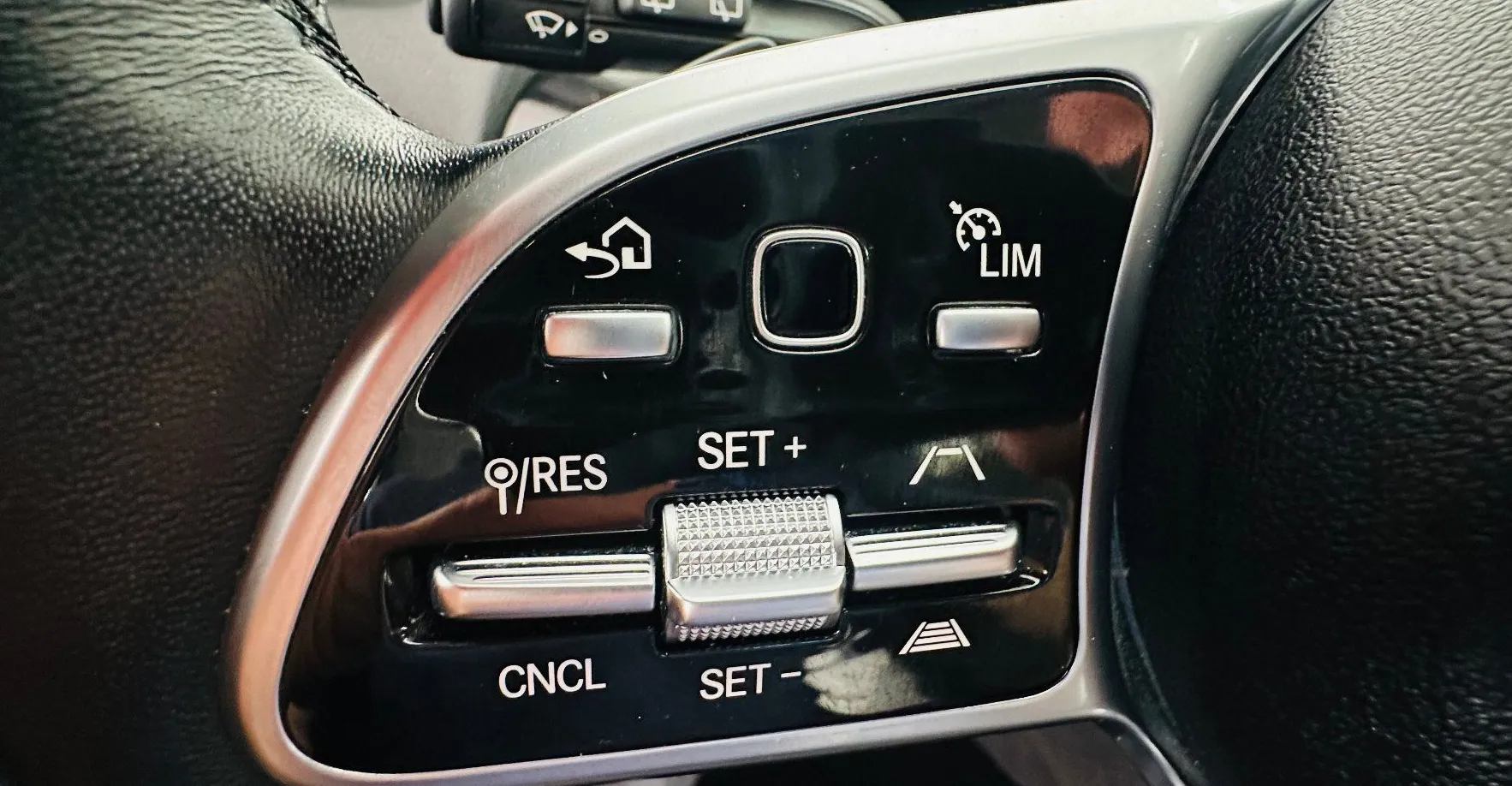 Zunanja slika - Mercedes-Benz EQA - 250 Progress.NEMŠKI.PANORAMA.KLJUKA.LED.ACC.USNJE - 11