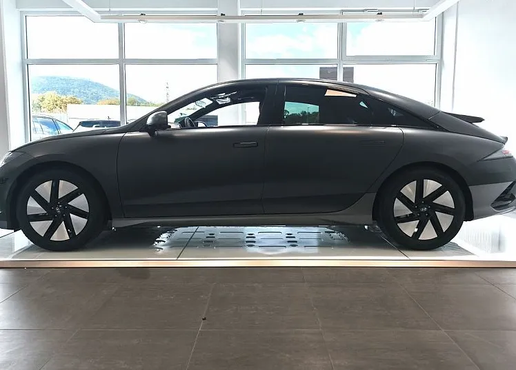Zunanja slika - Hyundai Ioniq 6 - BEV 77KWH IMPRESSION-MAT-AKT.T.-HEAD UP-V2L-VIDEO - 3