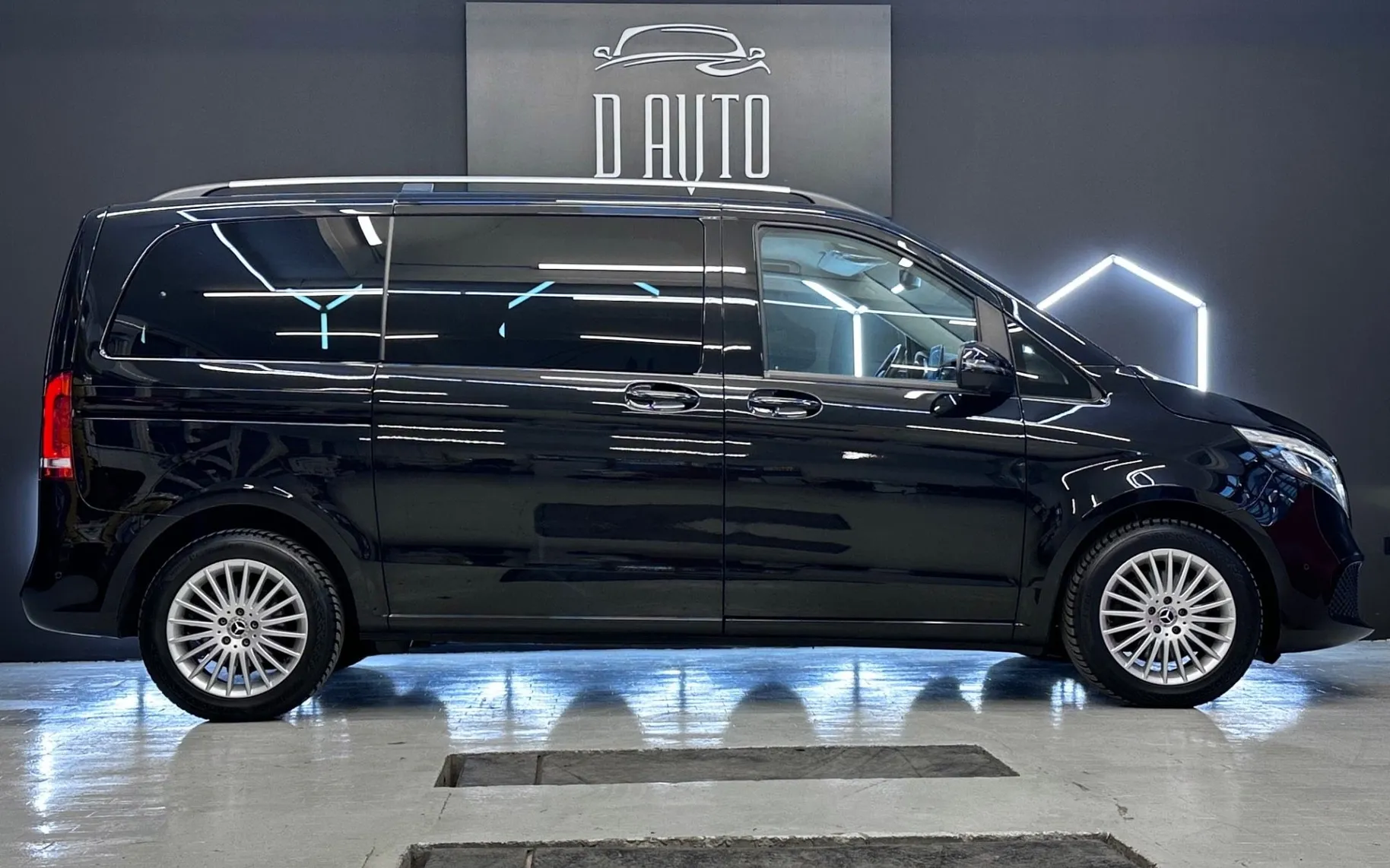 Zunanja slika - Mercedes-Benz V-Razred - V 250 d 140KW+WEBASTO+360KAMERA+BURMESTER+AMBIENT. - 5