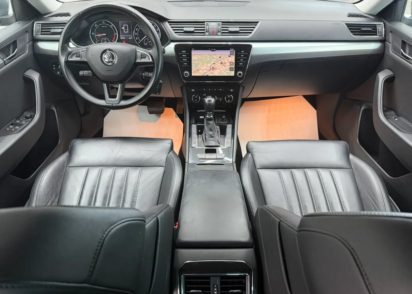 Zunanja slika - Škoda Superb - Combi 2,0 TDI L&K DSG - 5