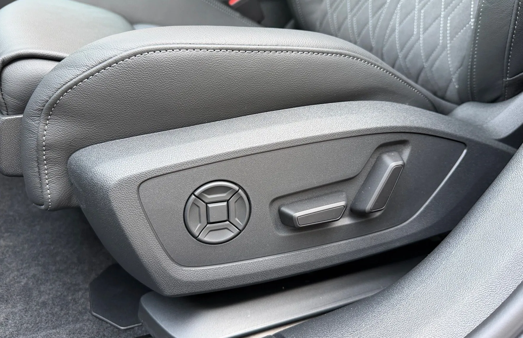 Zunanja slika - Audi A5 - TFSI quattro 150kW S tronic - 16