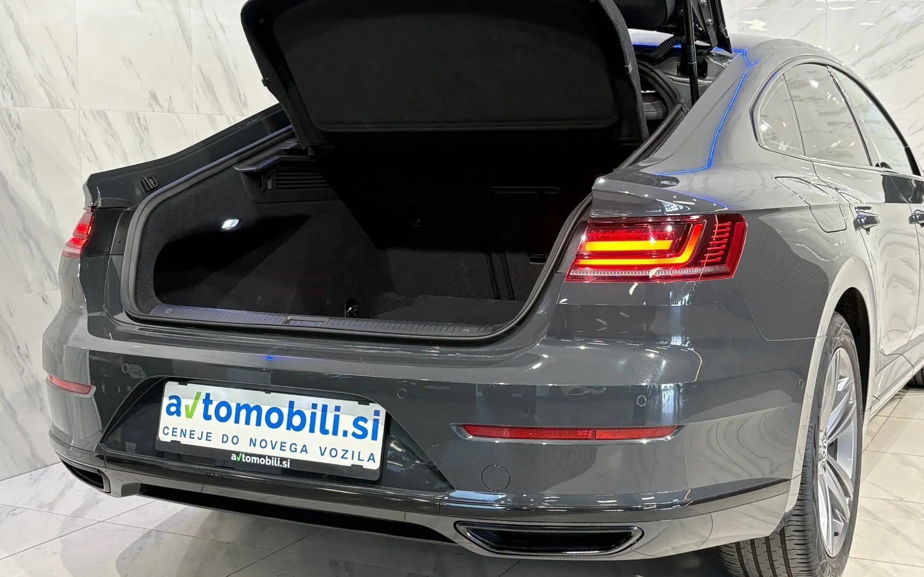 Notranja slika - Volkswagen Arteon - 2.0 TSI R-Line DSG - ACC - Kamera - Gretje - PDC - 7