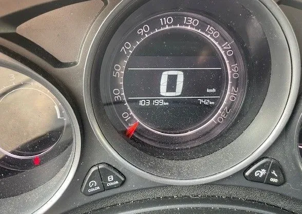 Zunanja slika - Citroën C4 - 1.2 PureTech 110 Feel.VELIK SERVIS.SAMO 103.000 KM - 7