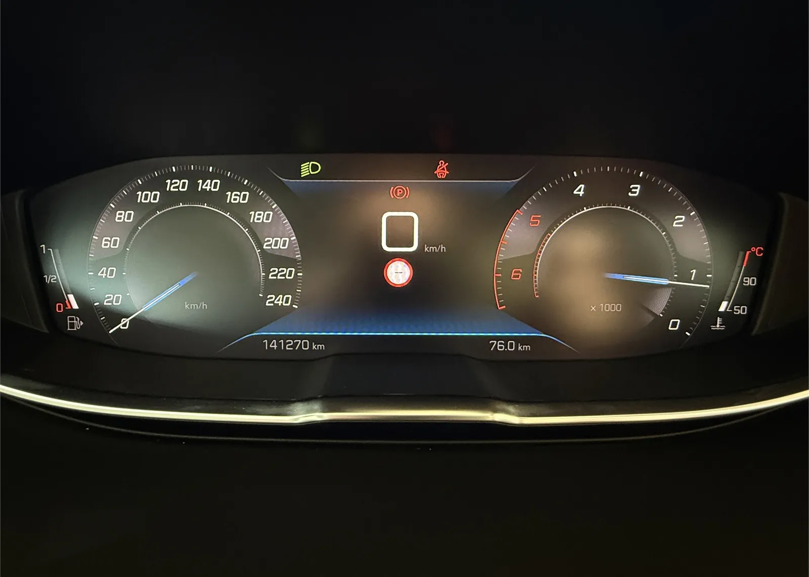 Zunanja slika - Peugeot 3008 - 1,5 BlueHDI - 10