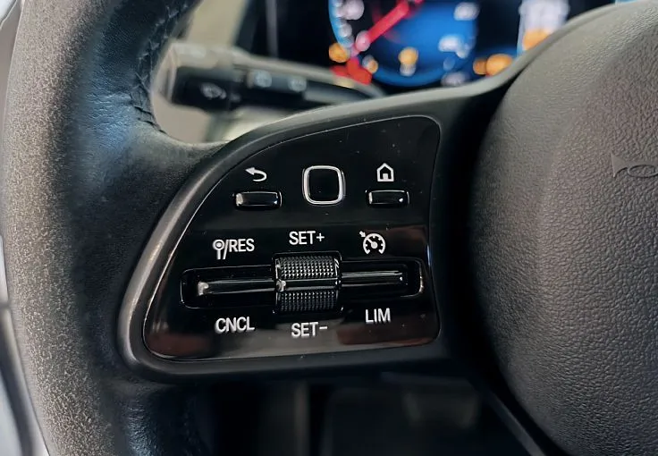 Zunanja slika - Mercedes-Benz GLB-Razred - 180 d PRO WIDE SCREEN-KAM-DAB-LED-GRETJE S-VIDEO - 9
