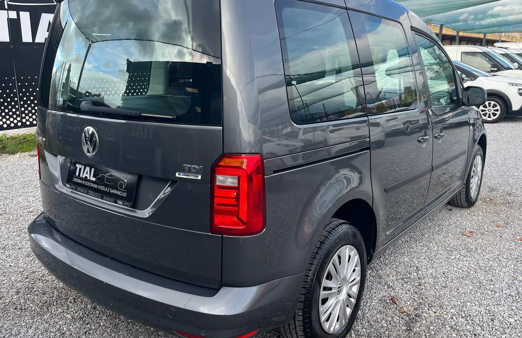 Zunanja slika - VW Caddy - 2.0 TDI 2X DRSNA-PDC-TEMPO.-SLO-OPRAVLJEN SERVIS - 7