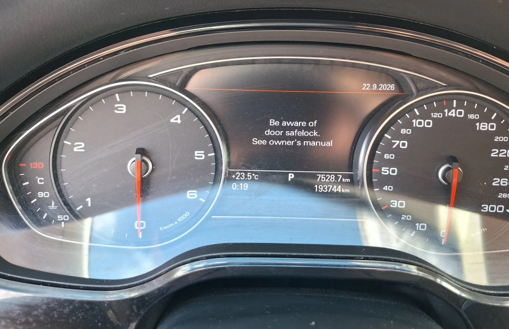 Zunanja slika - Audi A8 - quattro 4.2 TDI clean diesel Tiptronic - 13