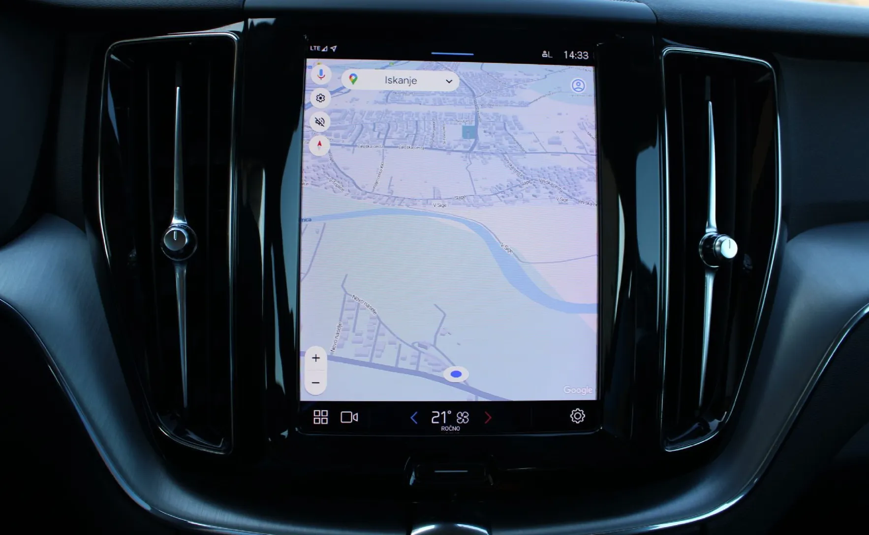 Zunanja slika - Volvo XC60 - B4D AUT Momentum -VIRTUAL-LED-KAMERA-NAVI-MEMORY - 17