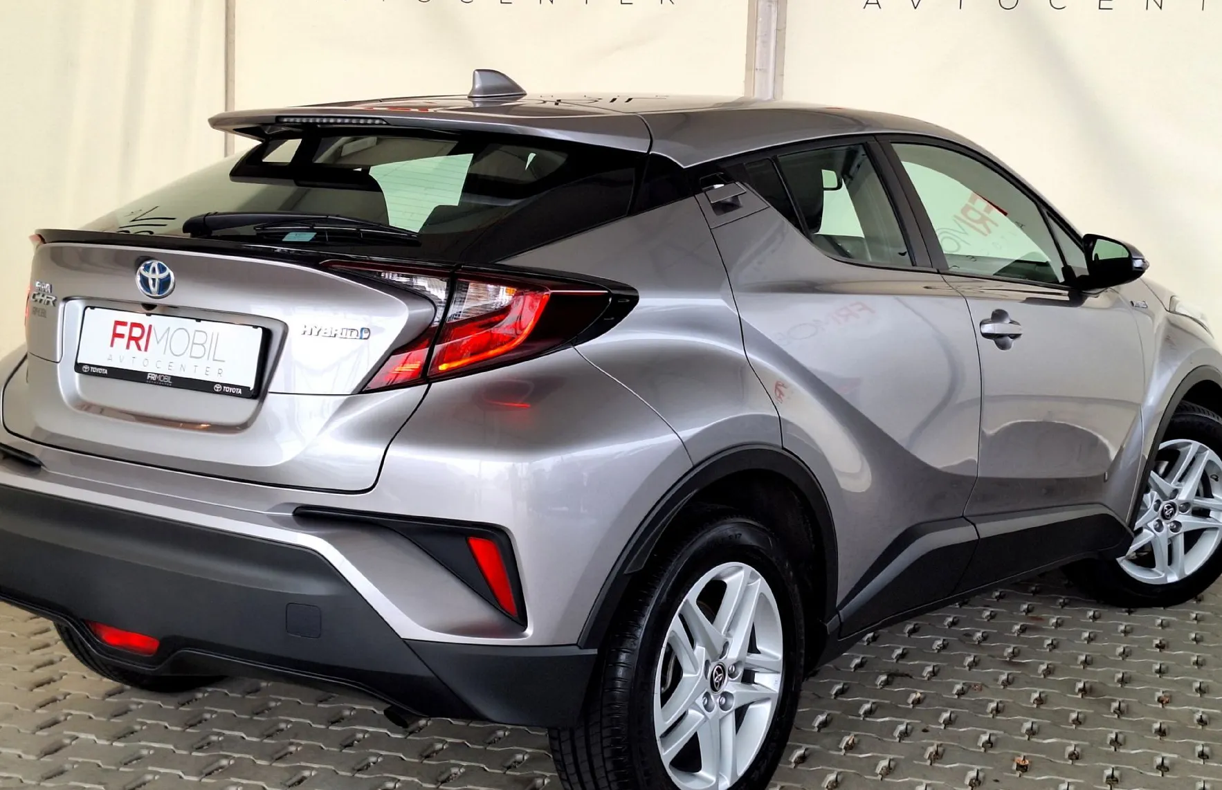 Zunanja slika - Toyota C-HR - Hybrid 1.8 C-ENTER E-CVT MY22 - 3