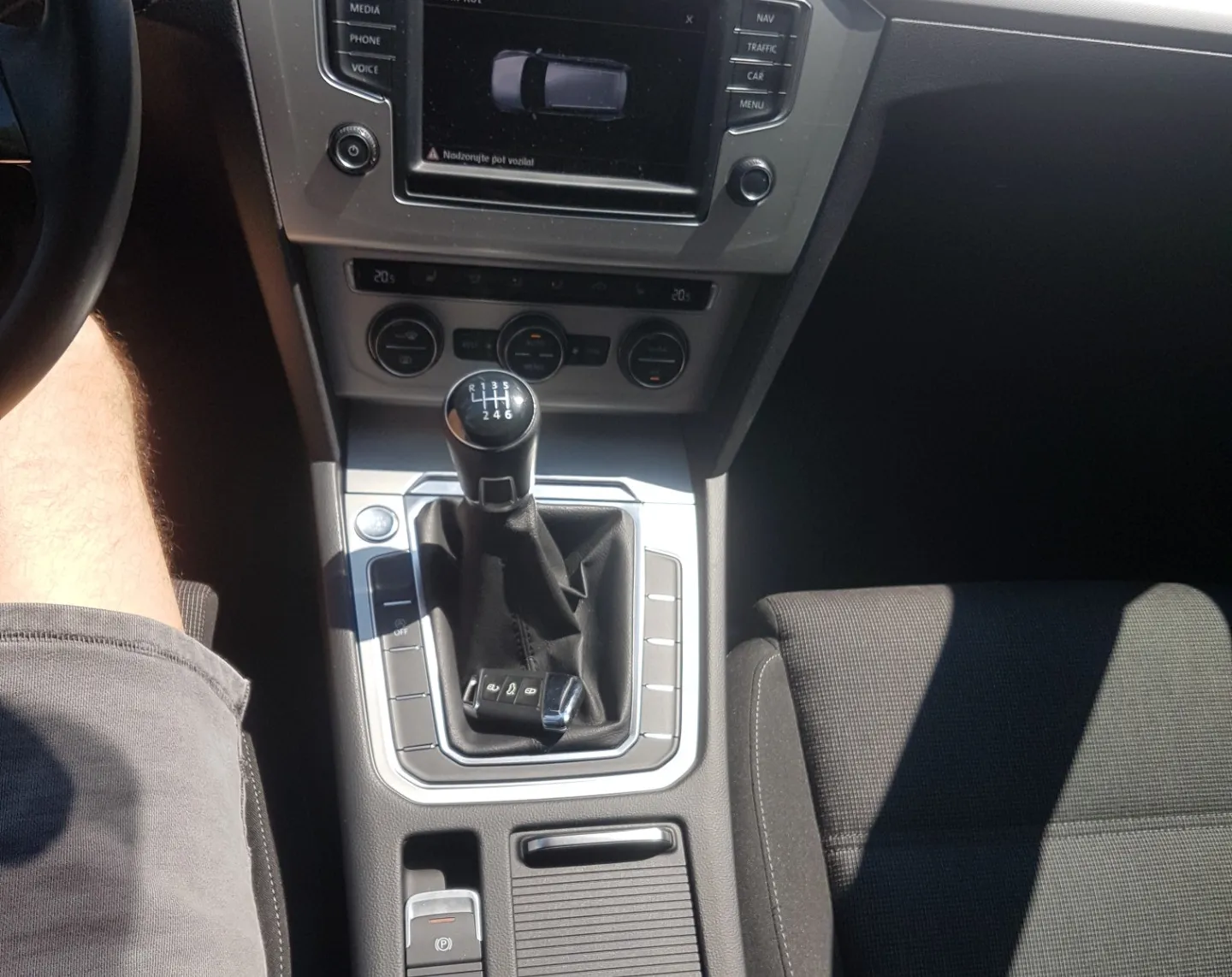 Zunanja slika - Volkswagen Passat - 2,0 TDI BMT Highline - 17