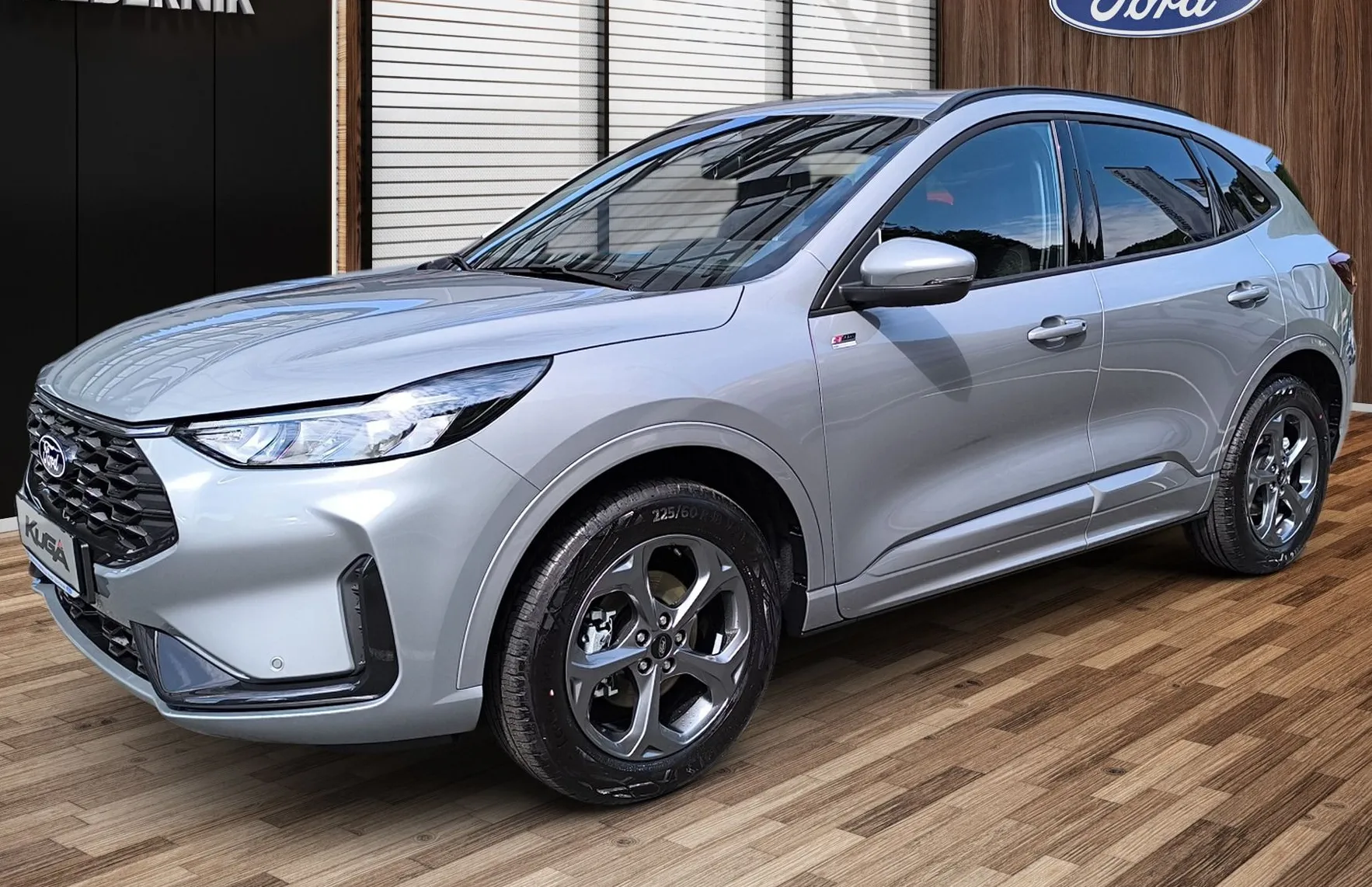 Zunanja slika - Ford Kuga - ST-LINE 2.5 Duratec Hybrid 132kW FHEV - 1