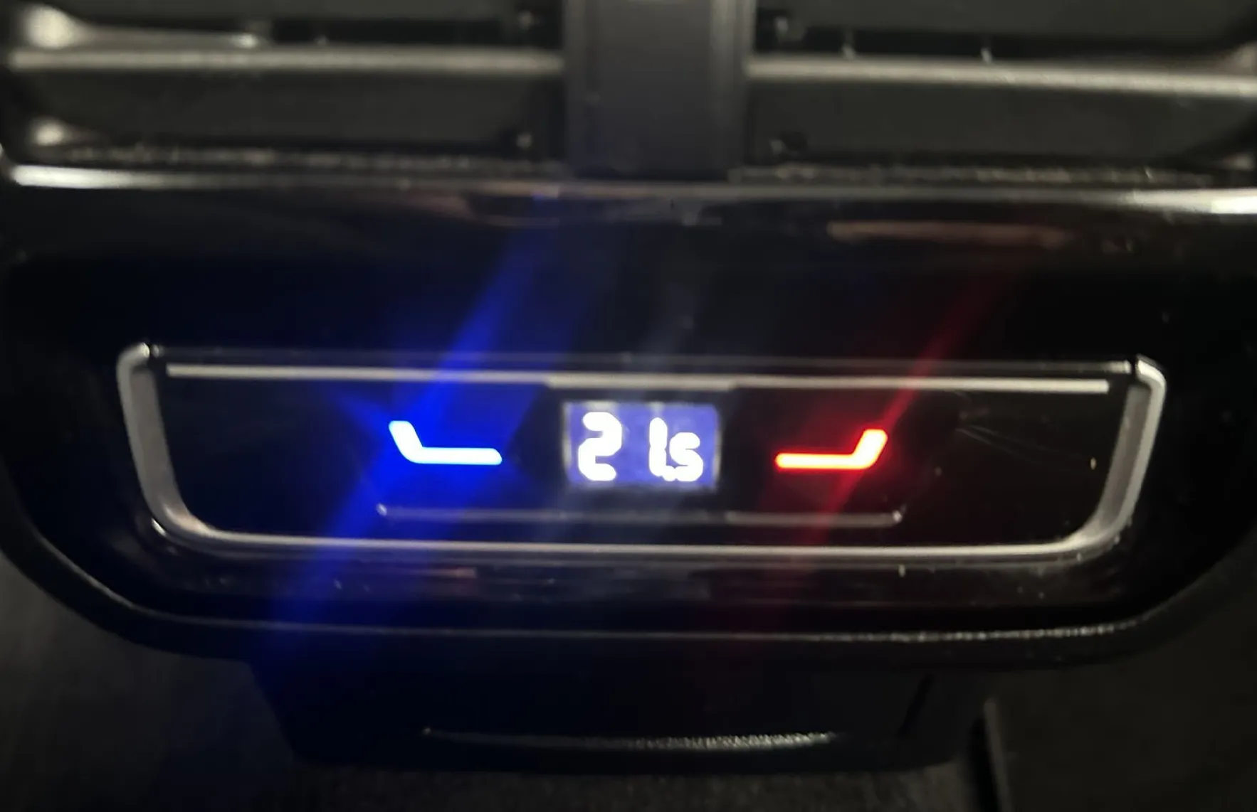 Zunanja slika - Volkswagen Passat - Variant 1.5 TSI avt. 110kW.NEMŠKI+4GUME.KAMERA.LED.NAVI - 17