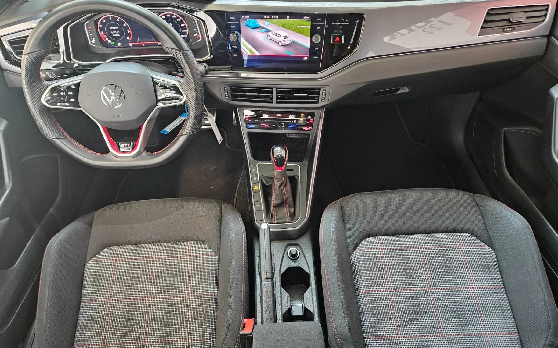Notranja slika - Volkswagen Polo - 2.0 TSI GTI DSG - 8
