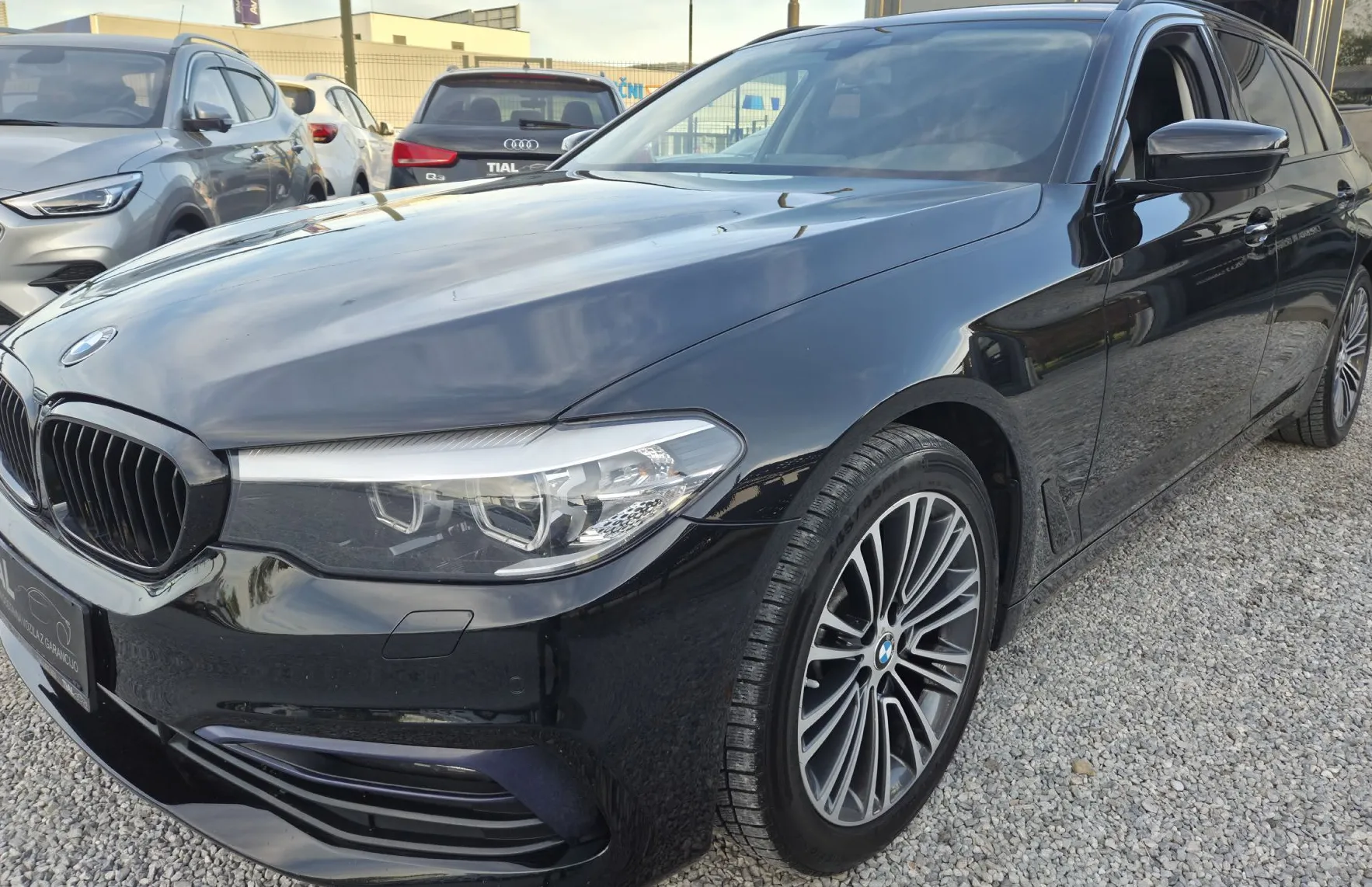 Zunanja slika - BMW Serija 5 - Touring: 520d Touring Avt. - 1