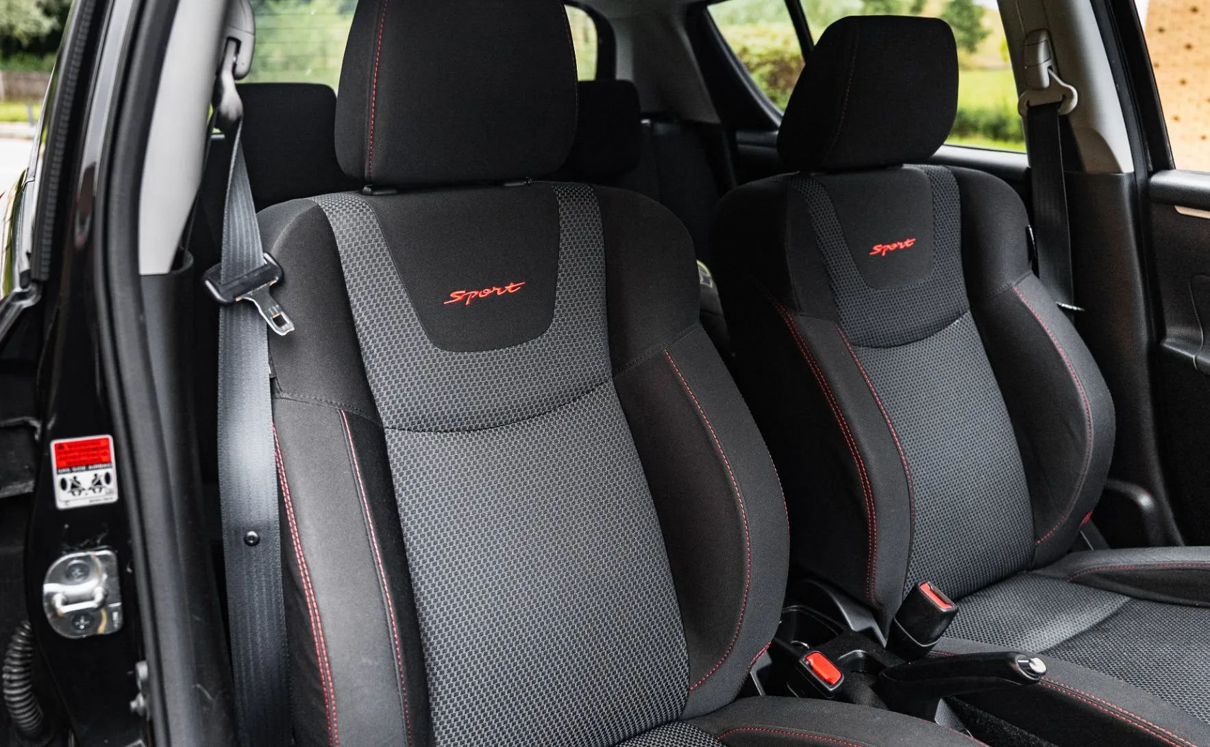 Zunanja slika - Suzuki Swift - 1.6 Sport - Xenon - Ogrevanje sedežev - Keyless - 15