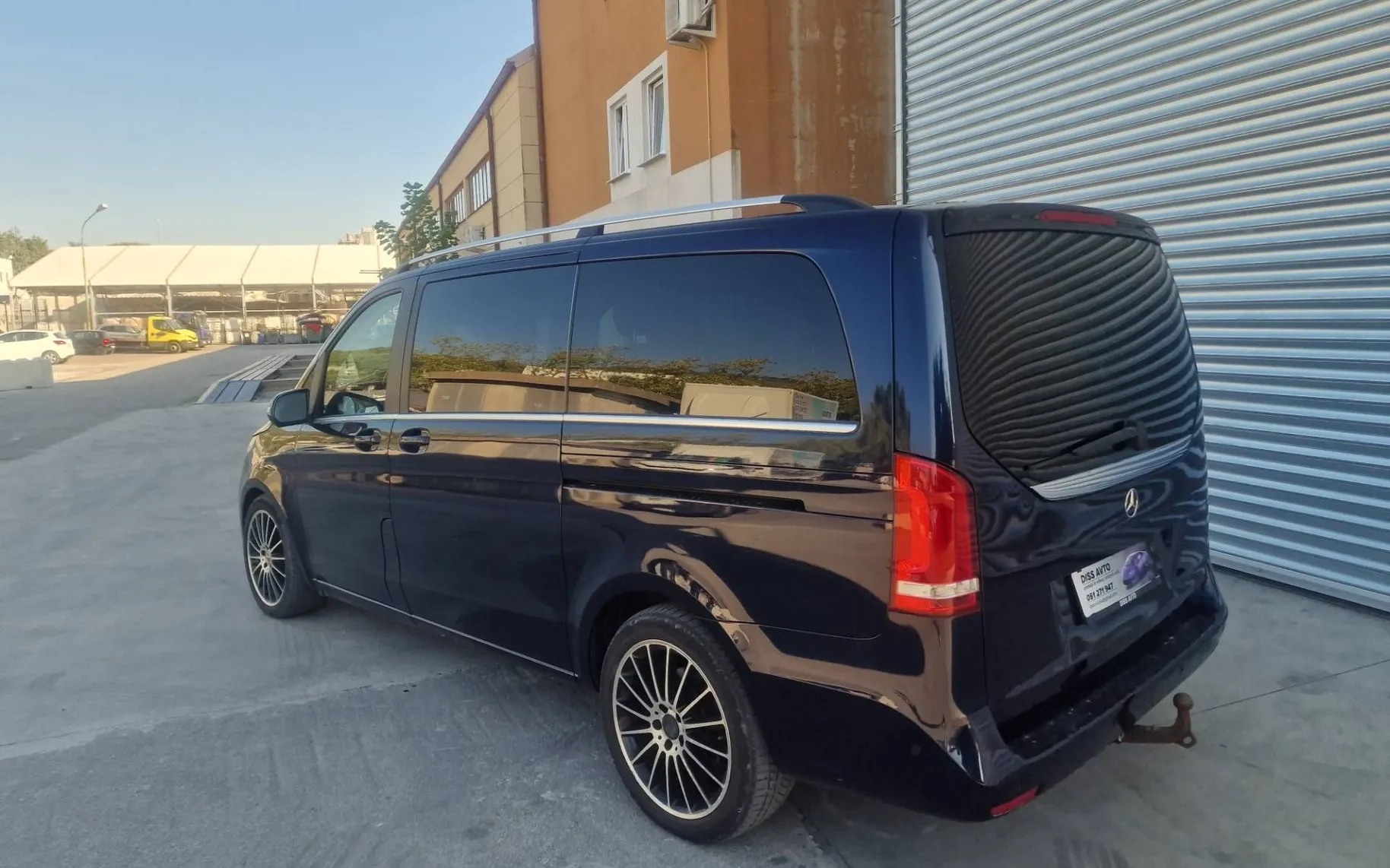 Zunanja slika - Mercedes-Benz V-Razred - V 250 d dolgi Avt. PANORAMA KAM. 360 1.LASTNIK - 2