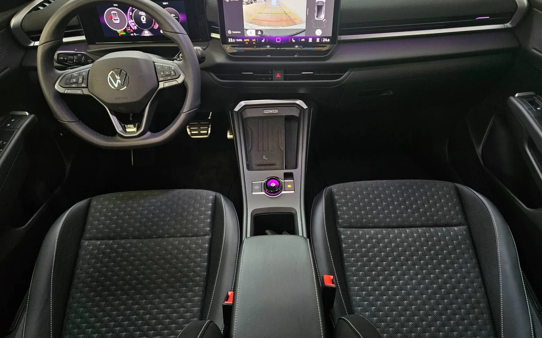 Notranja slika - Volkswagen T-Roc - 1.5 eTSI R-Line DSG - 7