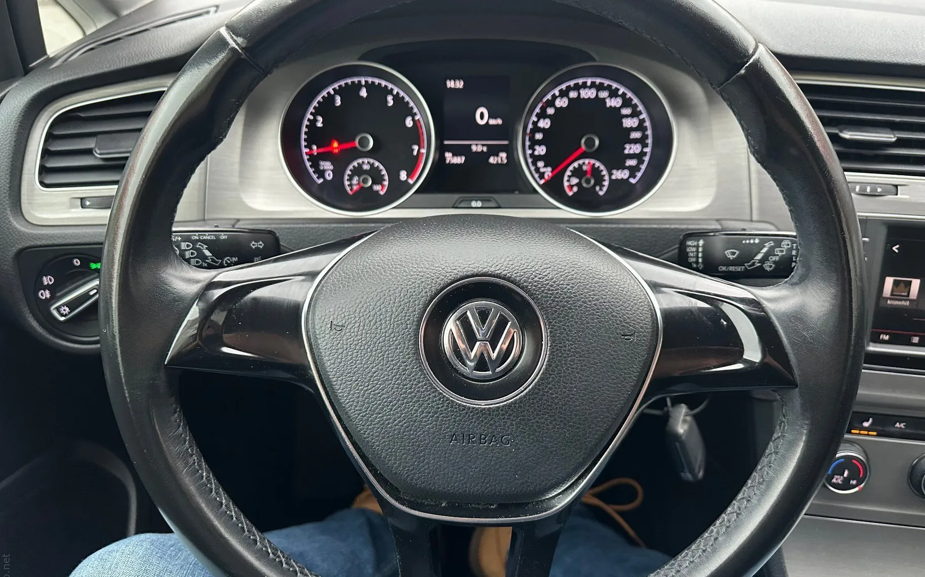 Zunanja slika - Volkswagen Golf - 1.2 TSI Comfortline 81 KW.BENCIN.SAMO 75.000 KM - 9