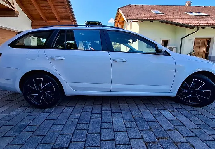 Zunanja slika - Škoda Octavia - Combi 1.6 TDI GreenLine - 6