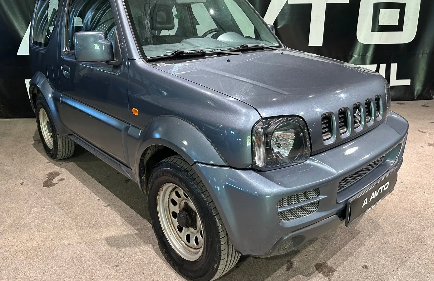 Zunanja slika - Suzuki Jimny - 1.3 VX 4x4 samo 31.386KM - 2