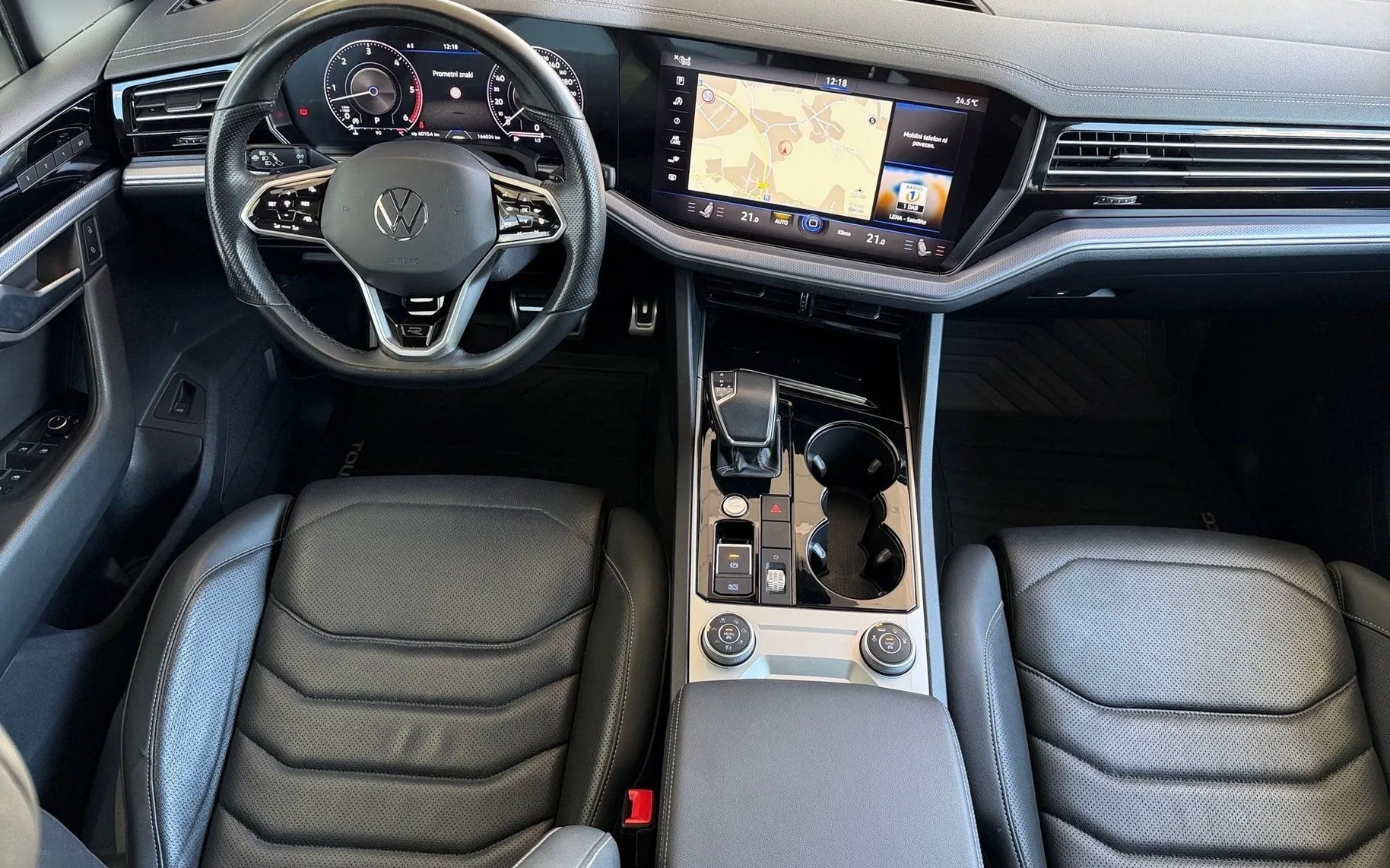 Notranja slika - Volkswagen Touareg - 4motion V6 TDI BMT R-Line Aut.Panorama-NightVisi.. - 10