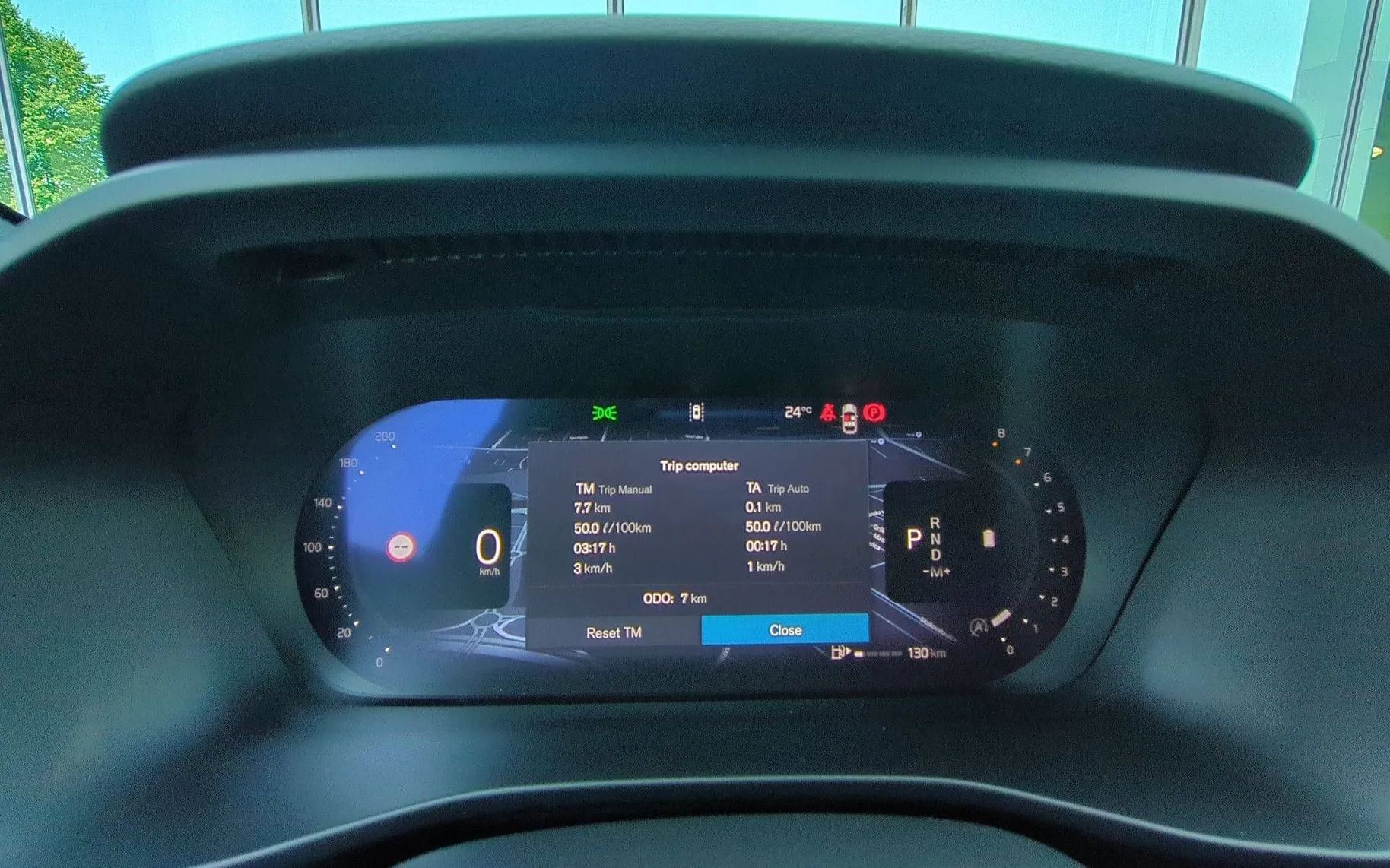 Notranja slika - Volvo XC40 - B3 P Core AT DCT 3 leta garancije + 3 servisi... - 12