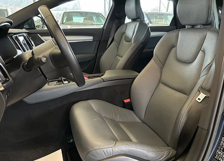 Zunanja slika - Volvo V90 - B4 D MOMENTUM BUSINESS PRO - 10