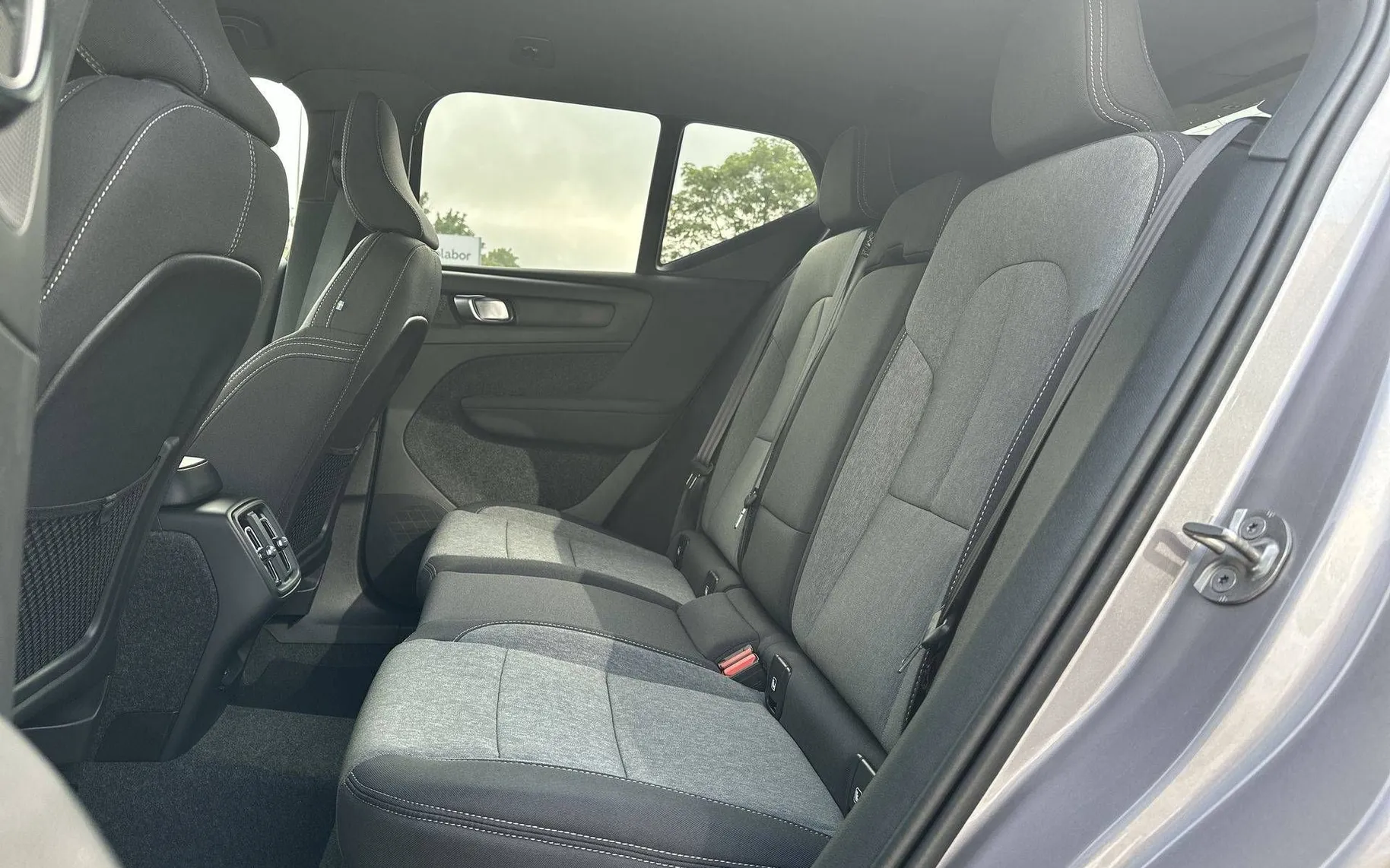 Notranja slika - Volvo XC40 - B3P Core Avt. - 11