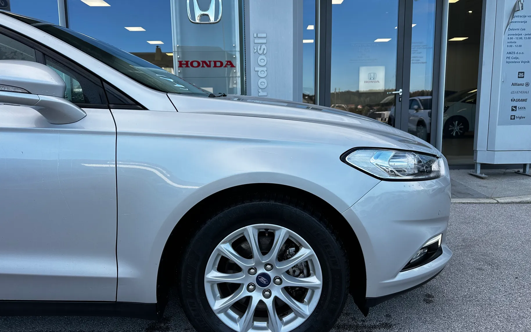 Zunanja slika - Ford Mondeo - Karavan 2.0 TDCi Titanium Powershift - 9
