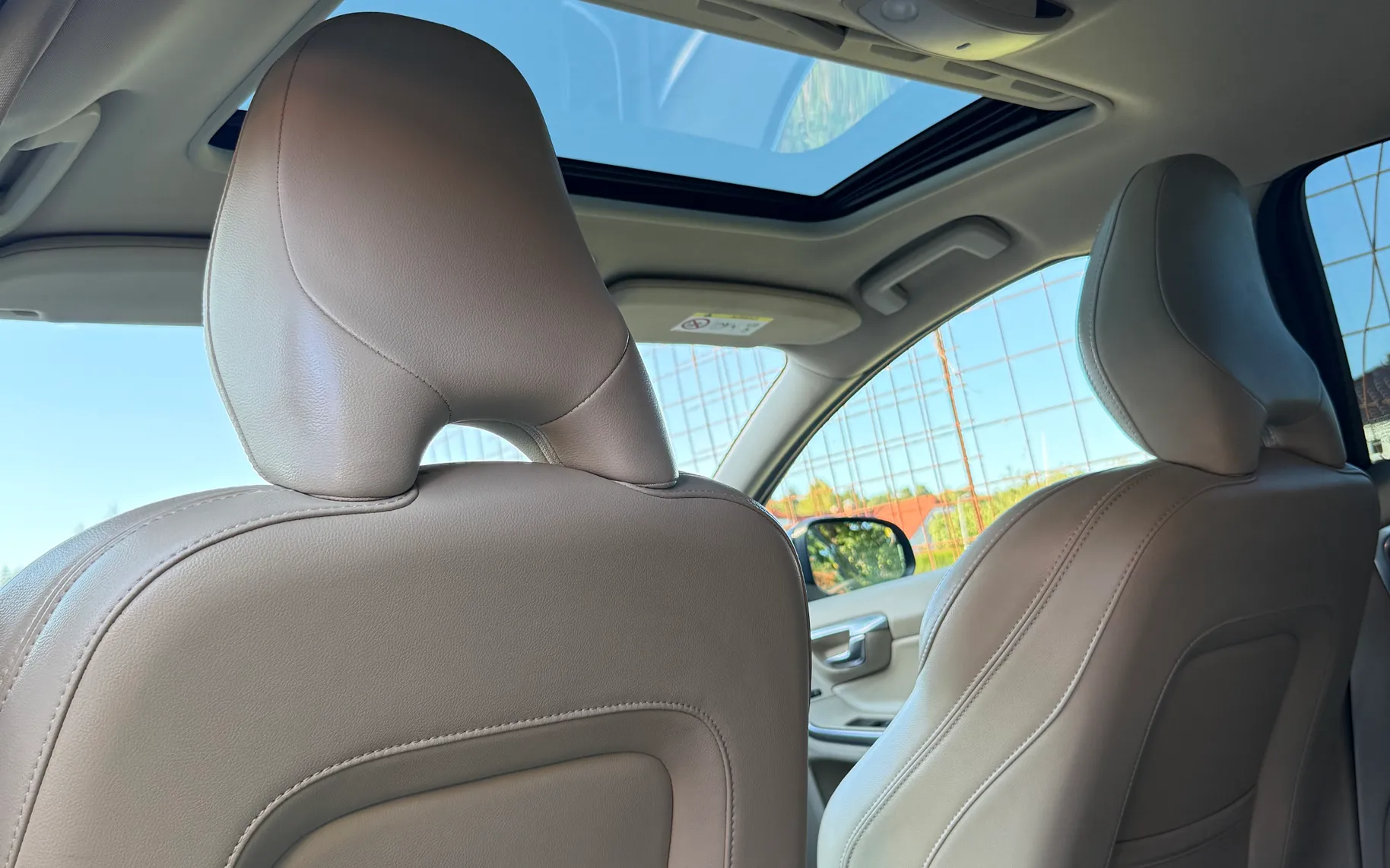 Notranja slika - Volvo S60 - D3 Summum Geartronic - 6