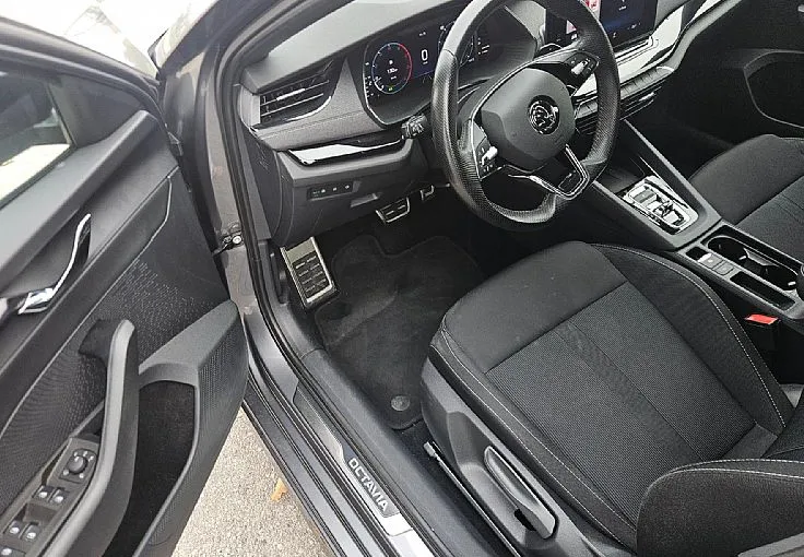 Zunanja slika - Škoda Octavia - 2.0 TDI 150ks DSG °SLO+1.LASTNIK° °SAMO 77.000 km - 2