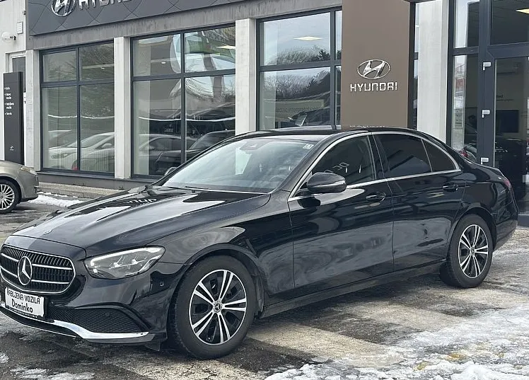 Zunanja slika - Mercedes-Benz E-Razred - E 220 d - ODLIČNO OHRANJEN - 2