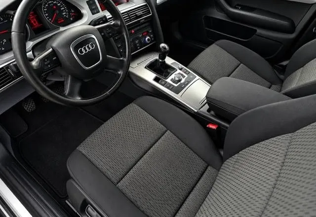 Notranja slika - Audi A6 - 2.0TDI-PDC-ALU-TEMPOMAT-ODLIČEN-LEANPAY - 9