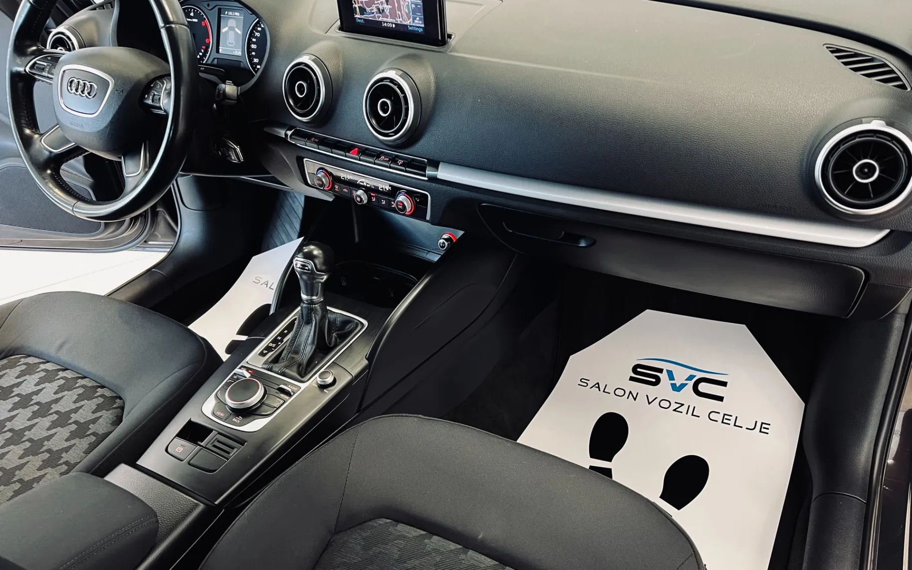 Zunanja slika - Audi A3 - 1,6 TDI Ambiente S-tronic - 11