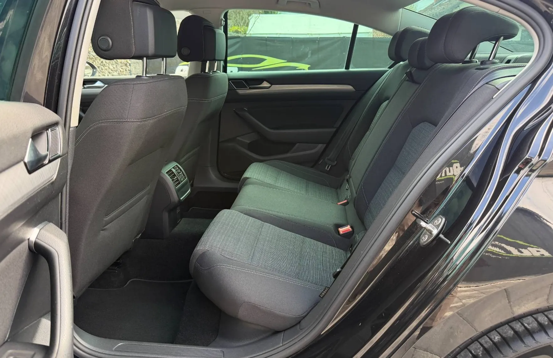 Zunanja slika - Volkswagen Passat - 2.0 TDI BMT SCR avt. |ACC|PDC|NAVI| - 16