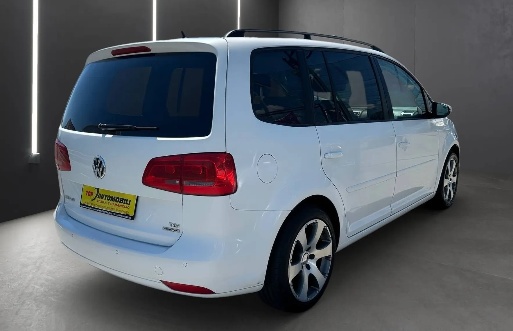 Zunanja slika - VW Touran - 1.6 TDI MOŽNOST FINANCIRANJA BREZ POLOGA - 8