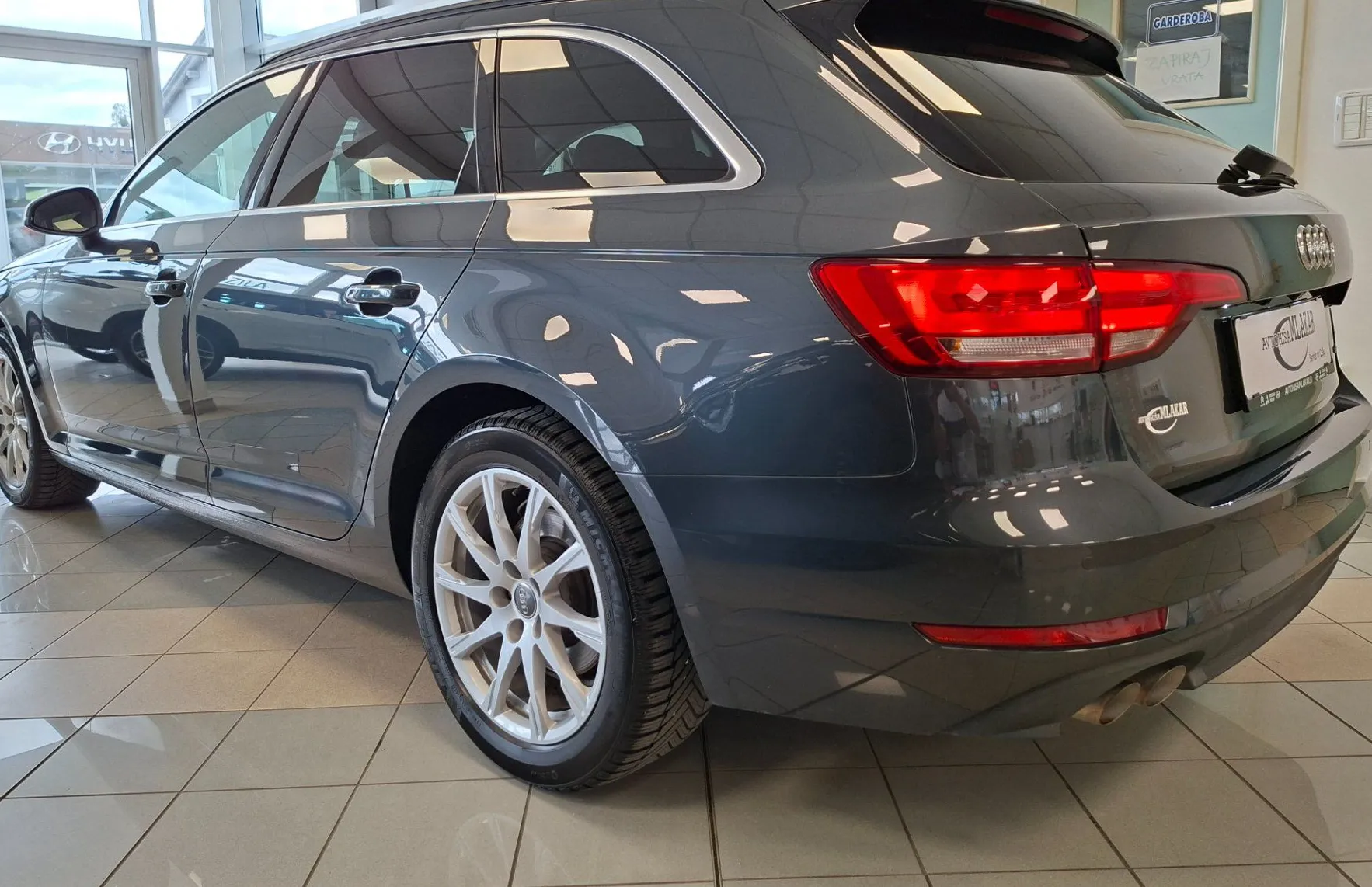 Zunanja slika - Audi A4 - Avant quattro 2.0 TDI-LED-NAVI-KAMER-PDC-VLEČNA-ODLIČEN- - 3