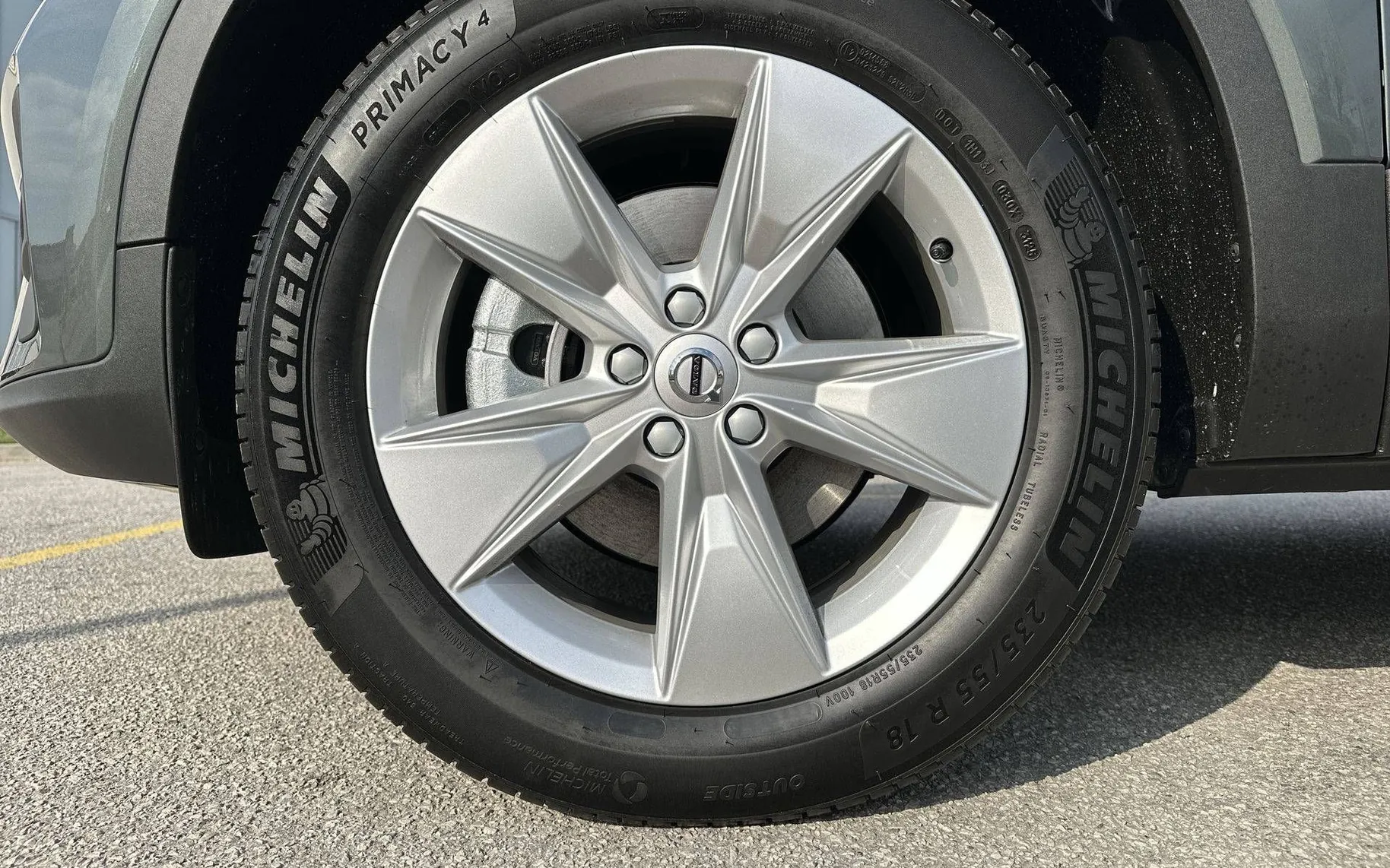 Notranja slika - Volvo XC40 - B3 P Core Avt - 9