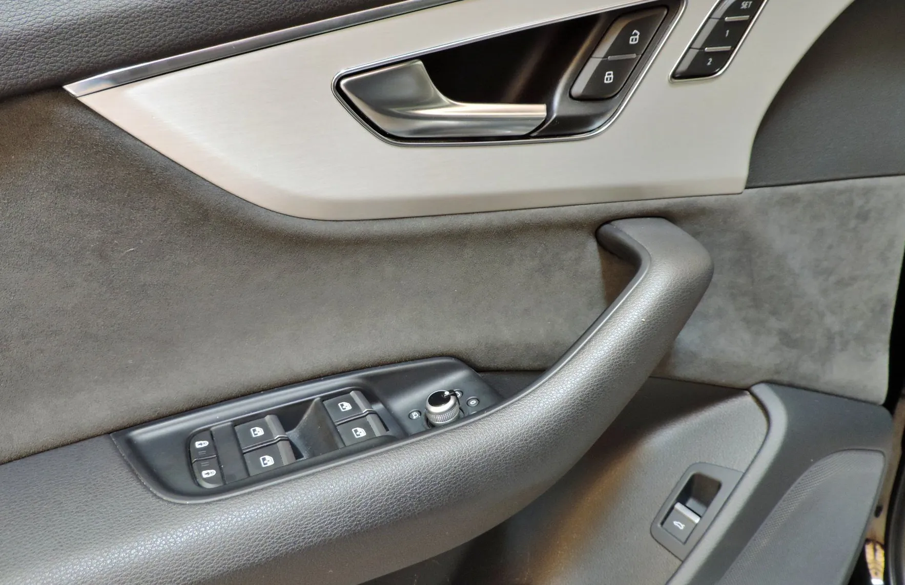 Zunanja slika - Audi Q7 - 50 TDI Q S LINE ZRAČNO V.-ACC-KAMERA - 18