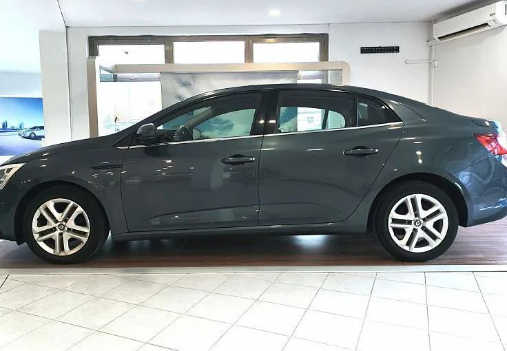 Zunanja slika - Renault Mégane - Megane GRANDCOUPE 1.6 16V-SENZORJI-TEMPO.-REZ.KOLO-VIDEO - 3