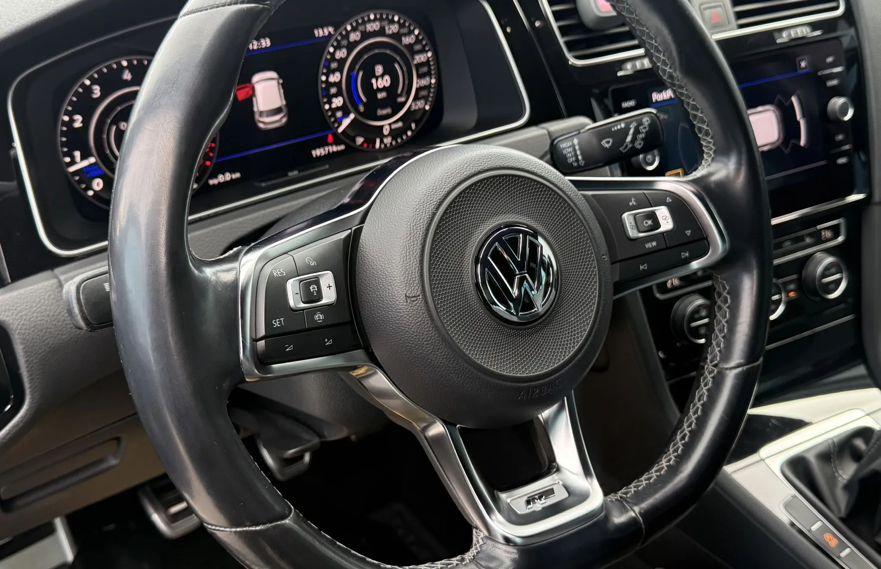 Zunanja slika - Volkswagen Golf - 1.5TSI R-Line WEBASTO-LED-VIRTUAL-6rSed-AMB-ACC-DE - 9