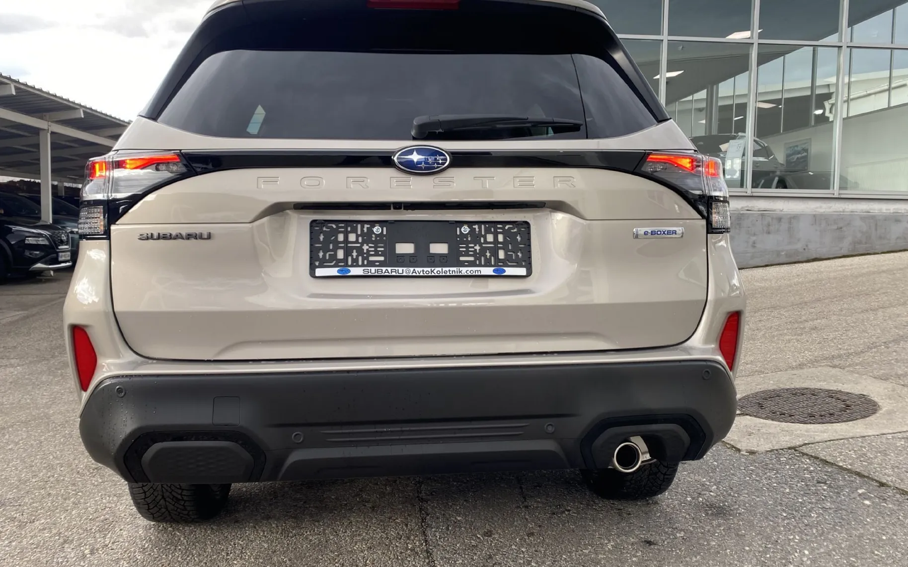 Zunanja slika - Subaru Forester - 2.0i 4WD CVT Lineartronic PREMIUM - 15