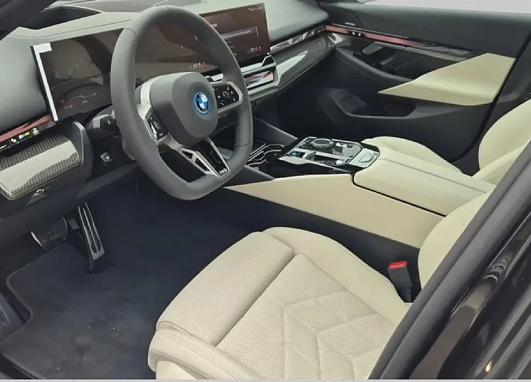 Zunanja slika - BMW i5 - xDrive40  AT - 10