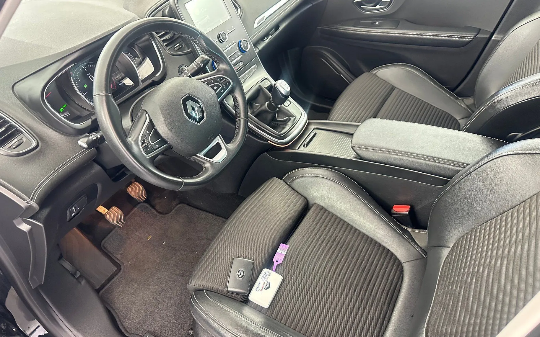 Zunanja slika - Renault Grand Scenic - Blue dCi 120 Intens.KAMERA.NAVI.USNJE.KLJUKA.7SEDE - 11