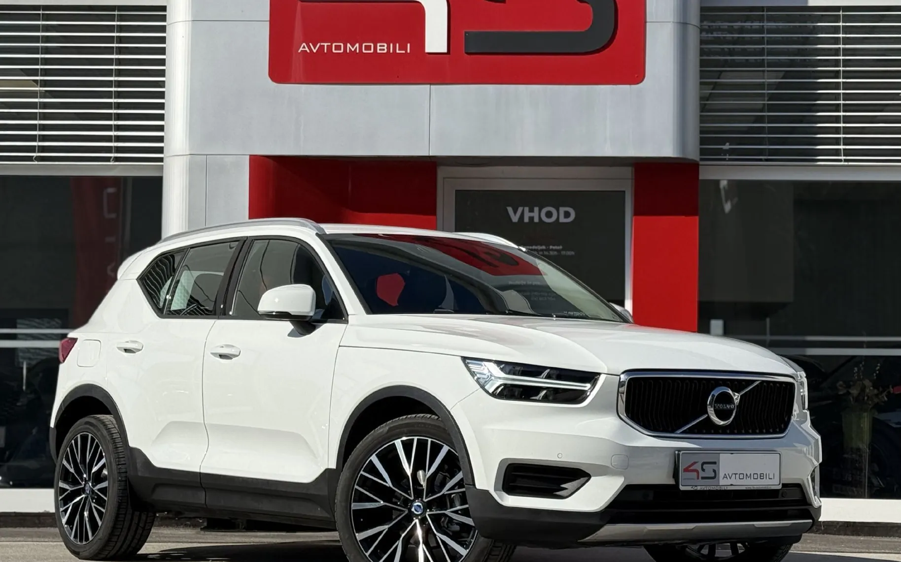 Zunanja slika - Volvo XC40 - D3 A Momentum 1.LASTNIK - 3