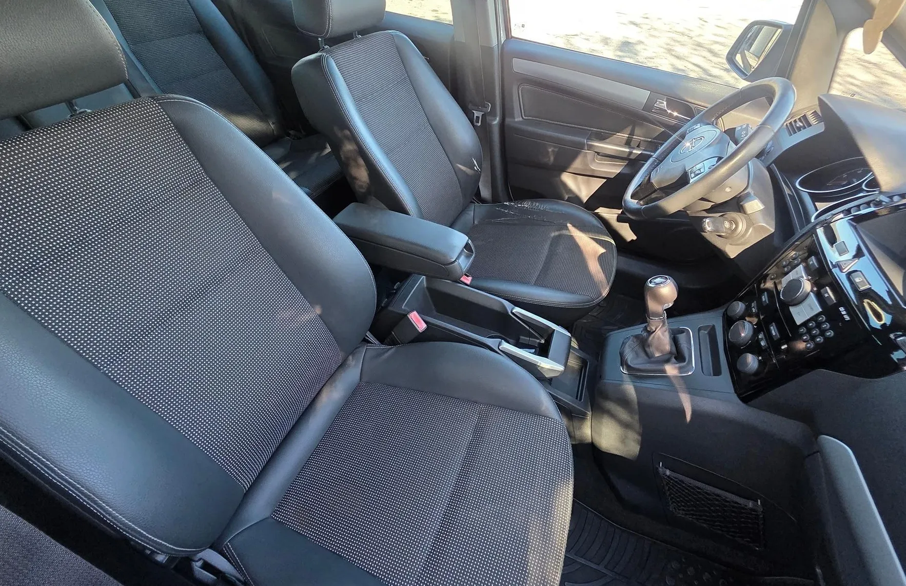 Zunanja slika - Opel Zafira - Enjoy 1.7 CDTI 7 SEDEŽEV-KLIMA-SLOVENSKA-2.LASTNIK - 13