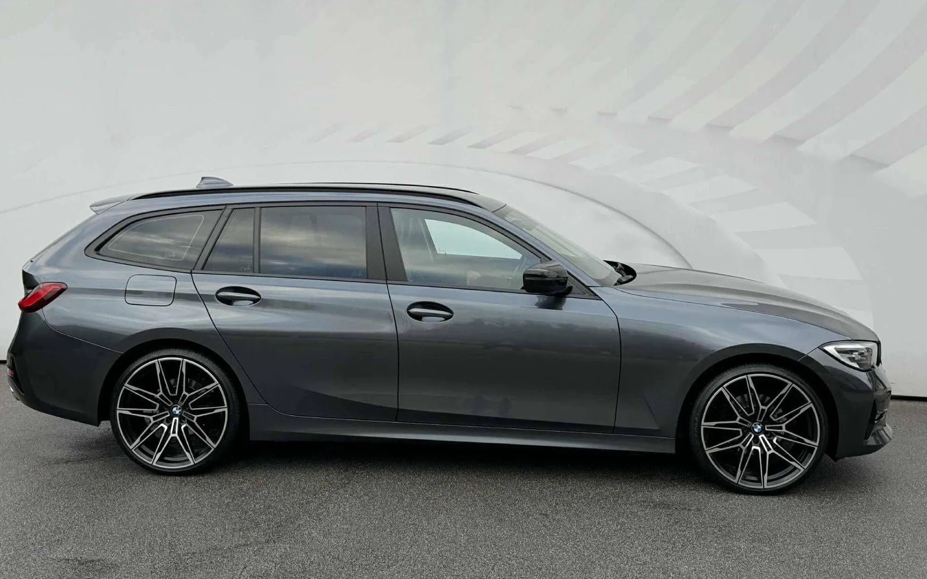 Zunanja slika - BMW Serija 3 - Touring: 320d-AUT-SPORT LINE-LED-ACC-LIZING ZA TUJCE-NAV - 4