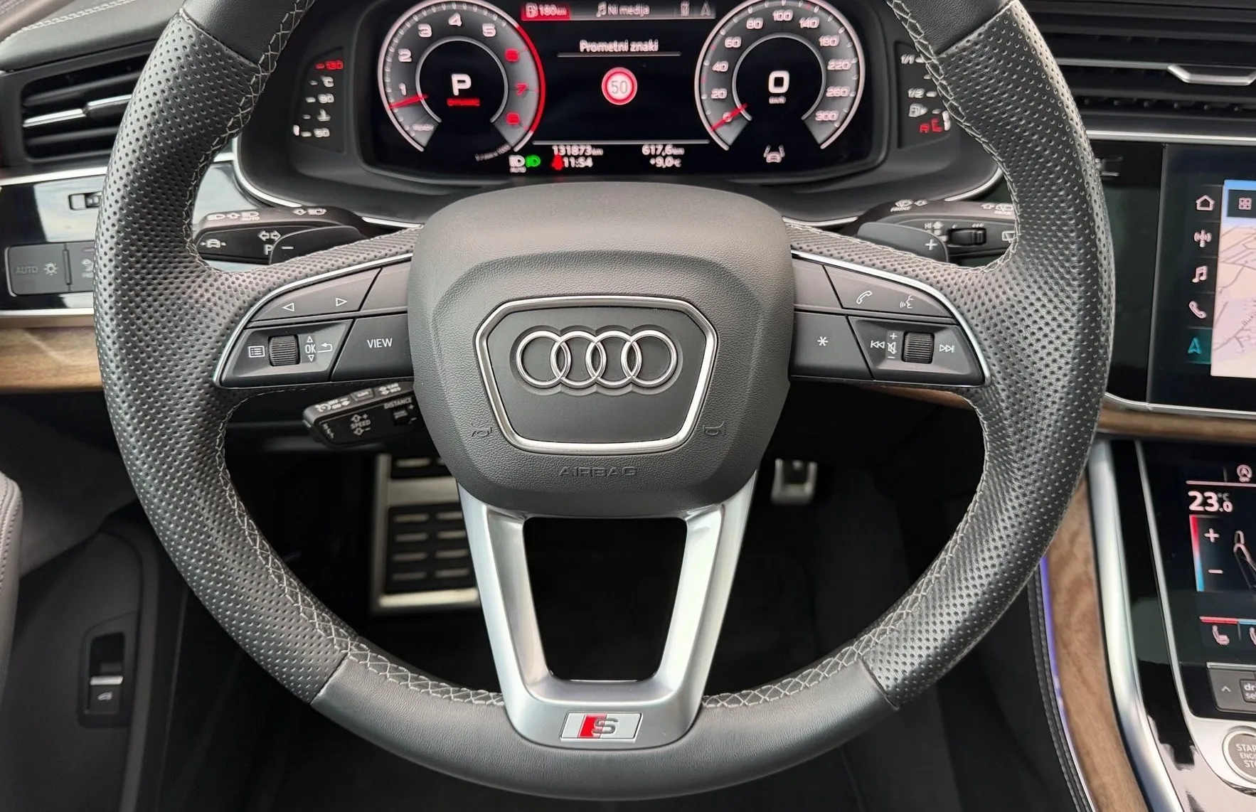 Zunanja slika - Audi Q7 - 55 TFSI quattro S-line Panorama - Soft close - 9